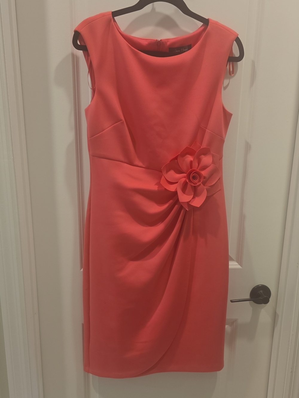Jessica Howard Coral Sleeveless Midi Dress with Floral Accent